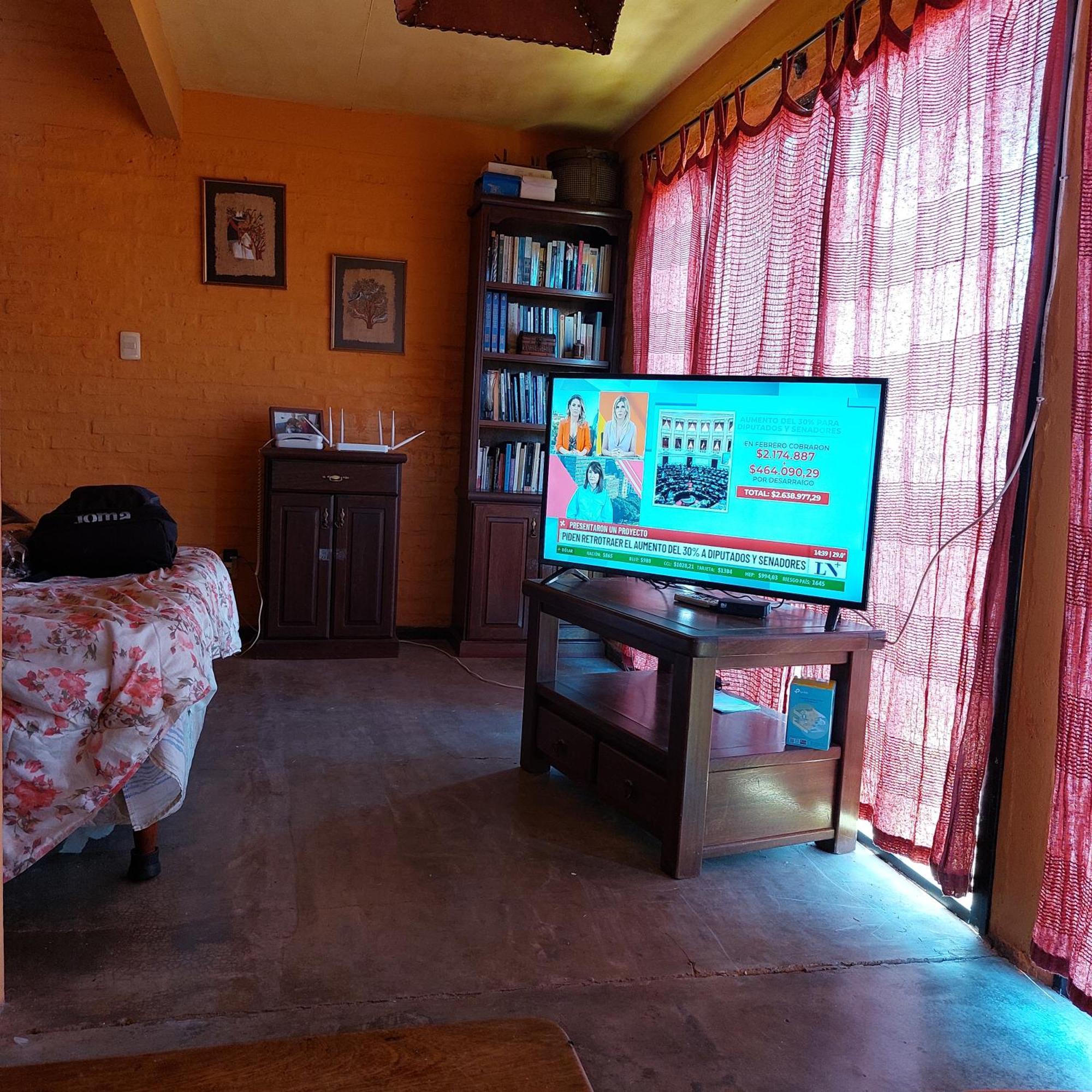 Casa Amarilla Con Jacuzzi Villa Punta Del Diablo Exterior photo